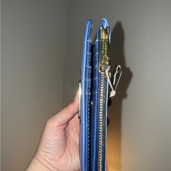 Loungefly Peter Pan mini backpack & wallet set! - Picture 11 of 12